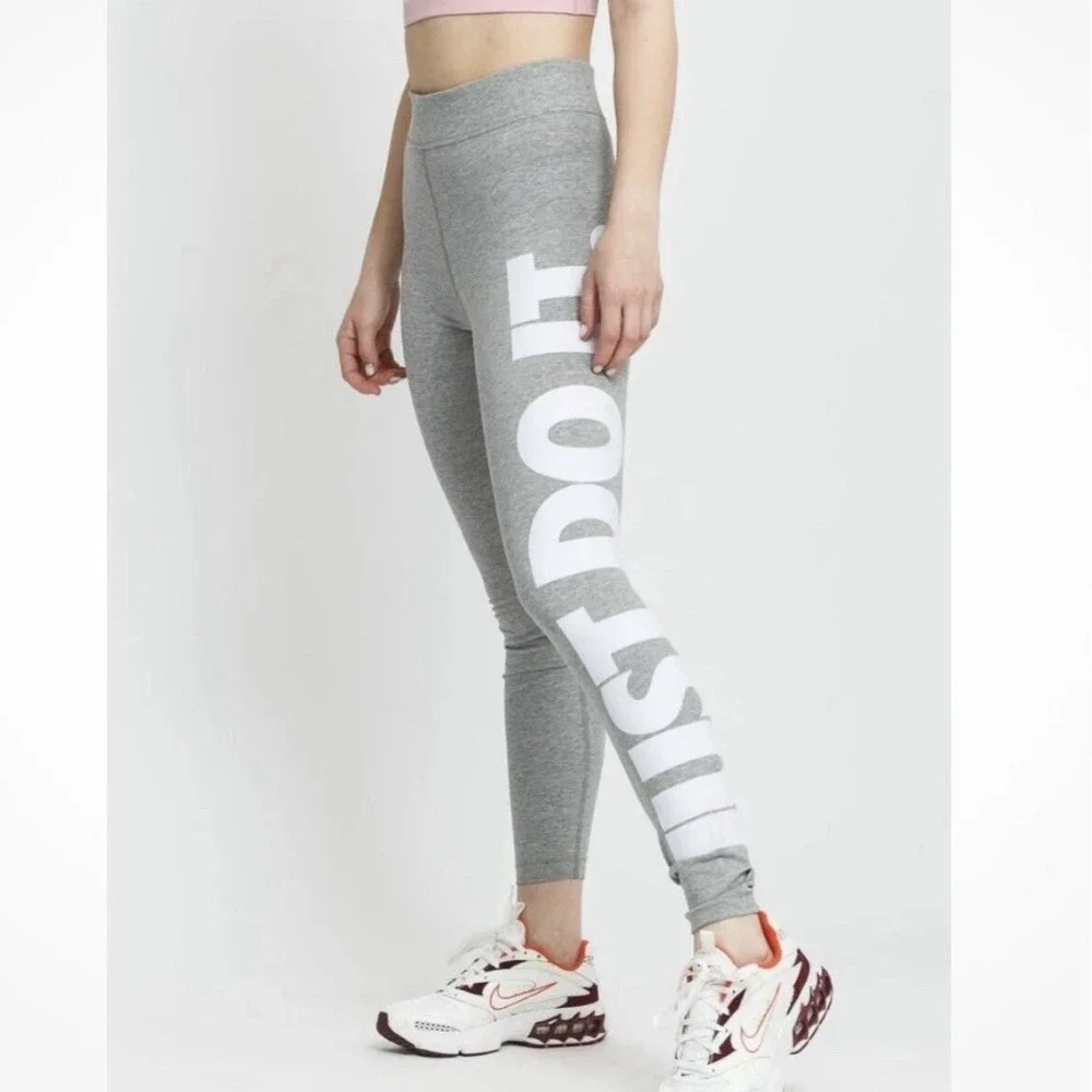 Nike Size XS Women's Sportswear High-Waisted Tight Fit Gray Leggings CZ8534-063
